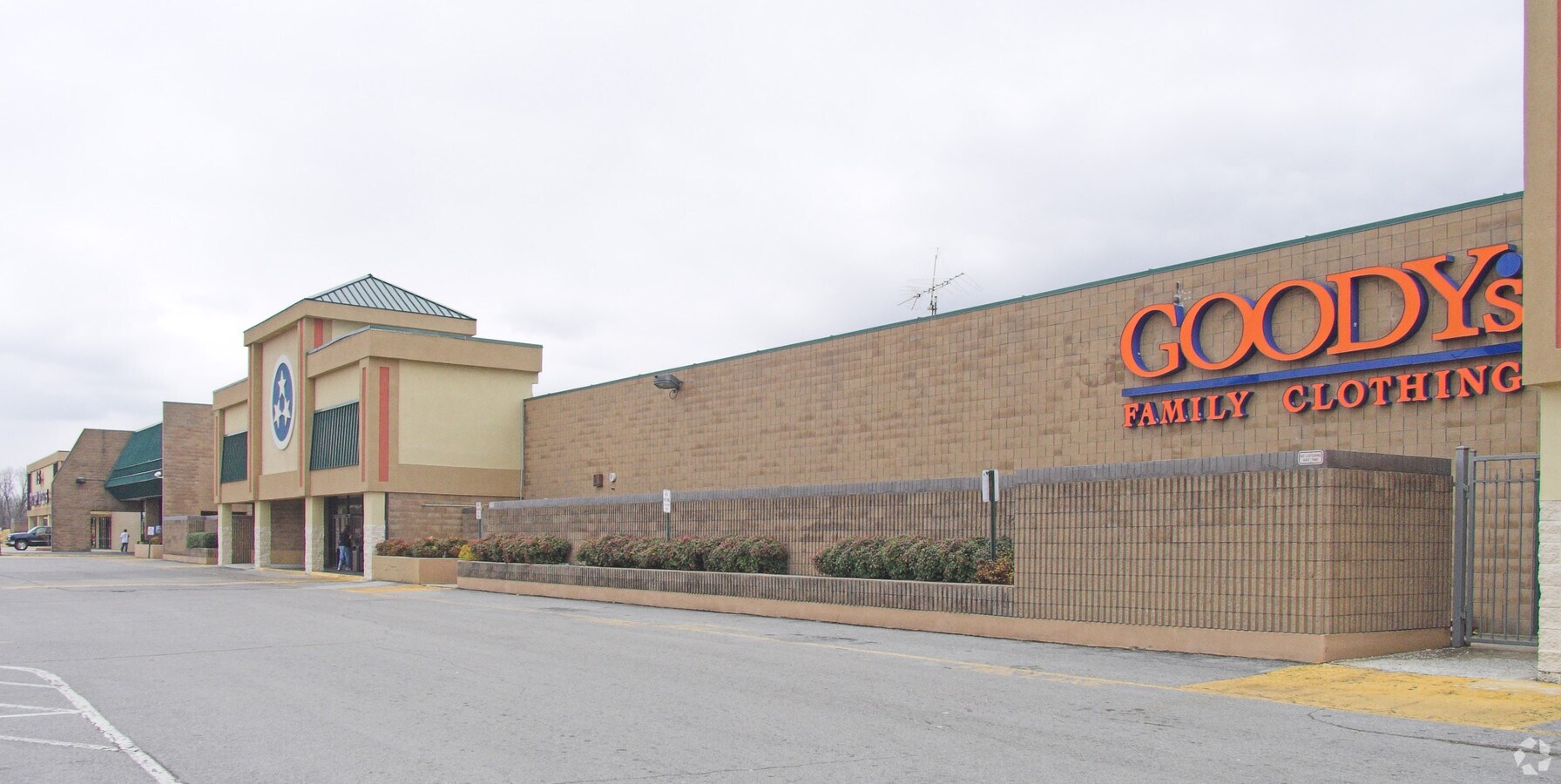 1410 Sparta St, McMinnville, TN 37110