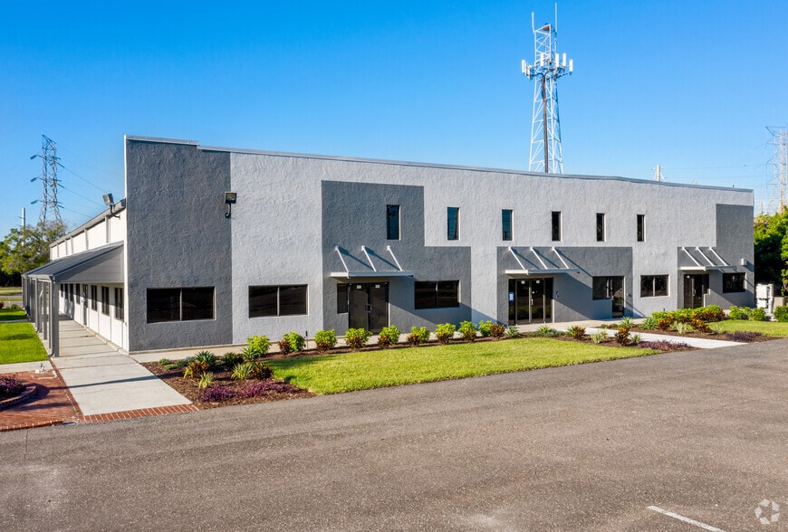 5300 Ulmerton Rd, Clearwater, FL for sale - Building Photo - Image 2 of 21
