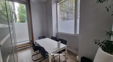 Office in Lyon for lease Interior Photo- Image 2 of 13