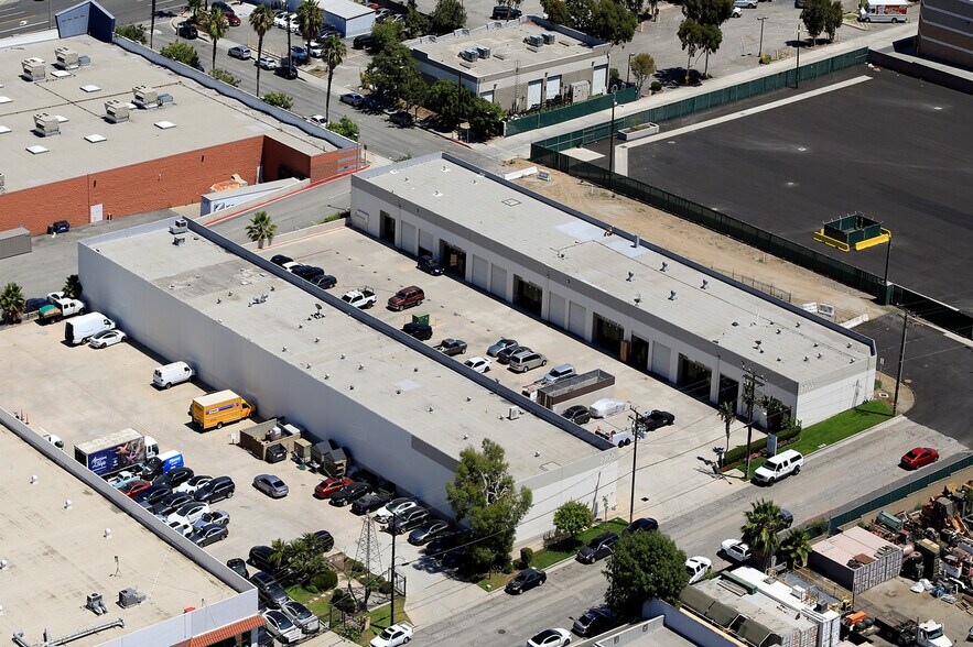 2700 Rose Ave, Signal Hill, CA for sale - Building Photo - Image 1 of 11