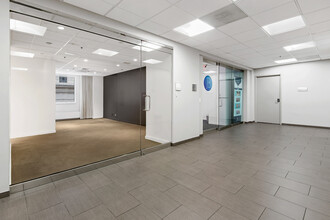 1 E Delaware Pl, Chicago, IL for lease Interior Photo- Image 1 of 7