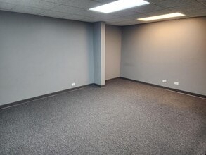 426 S Westgate St, Addison, IL for lease Building Photo- Image 2 of 4