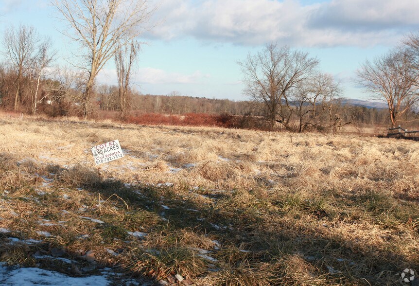 7 Casey Rd, Hudson Falls, NY for sale - Primary Photo - Image 1 of 1