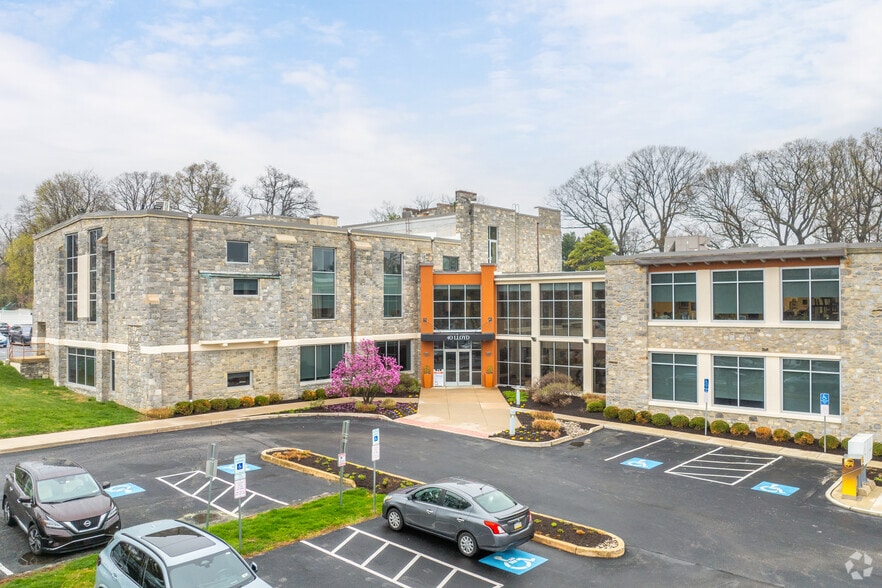 40 Lloyd Ave, Malvern, PA for lease - Building Photo - Image 2 of 6