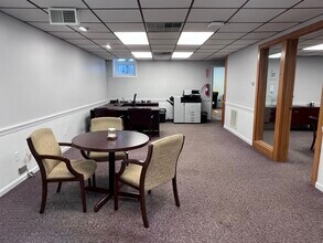 34 Market St, Amesbury, MA for lease Interior Photo- Image 2 of 23