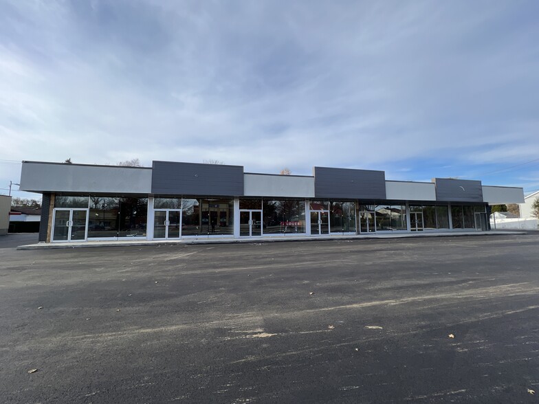 349-359 Ch De La Grande-Cote, Boisbriand, QC for lease - Building Photo - Image 1 of 11