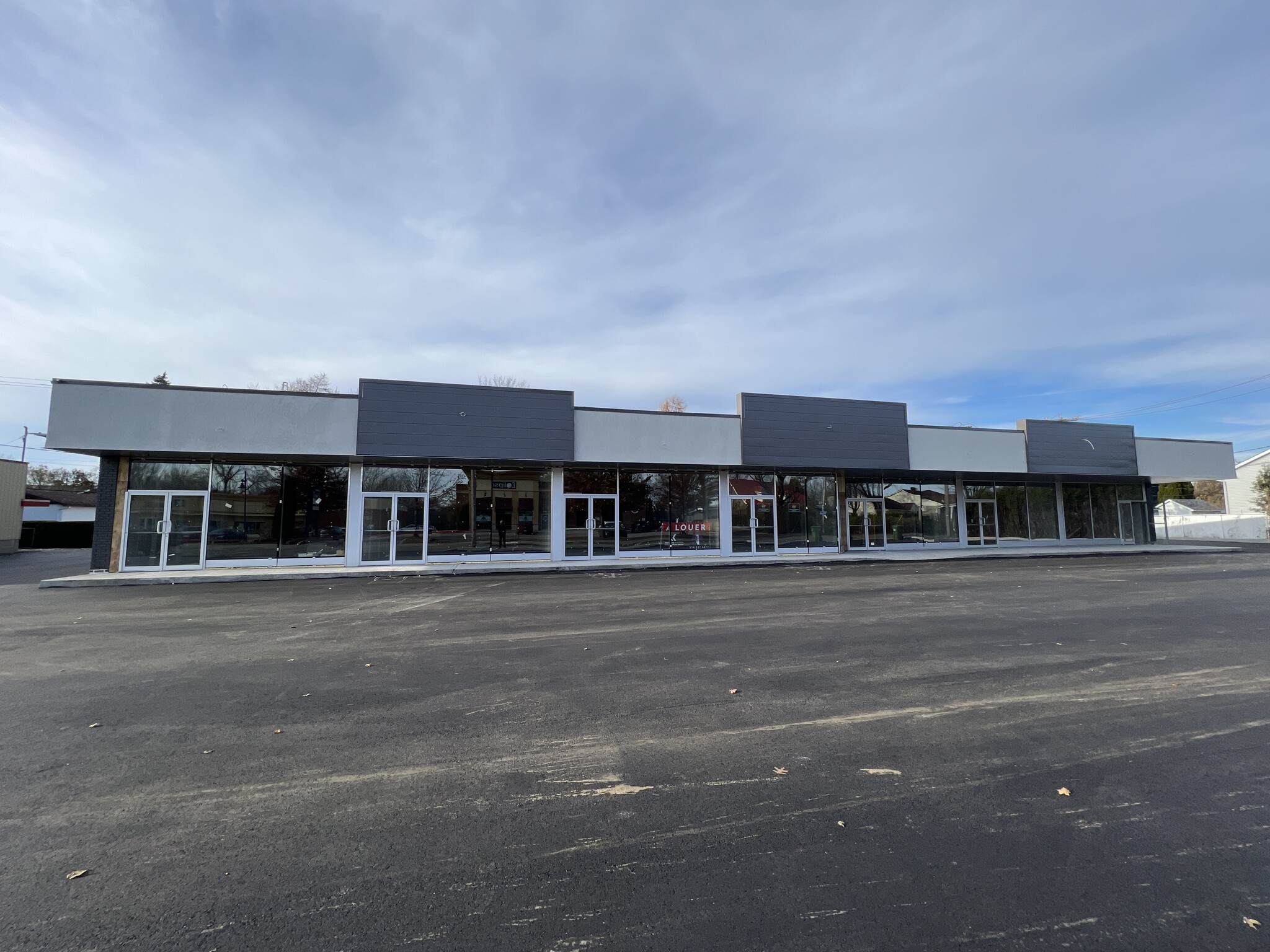 349-359 Ch De La Grande-Cote, Boisbriand, QC for lease Building Photo- Image 1 of 12