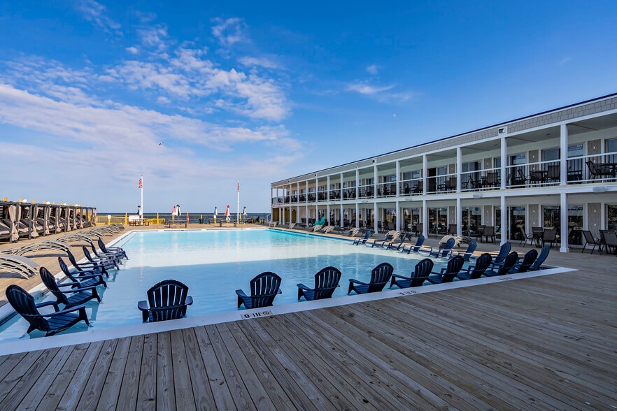 2 Boardwalk, Seaside Heights, NJ for lease - Building Photo - Image 1 of 4