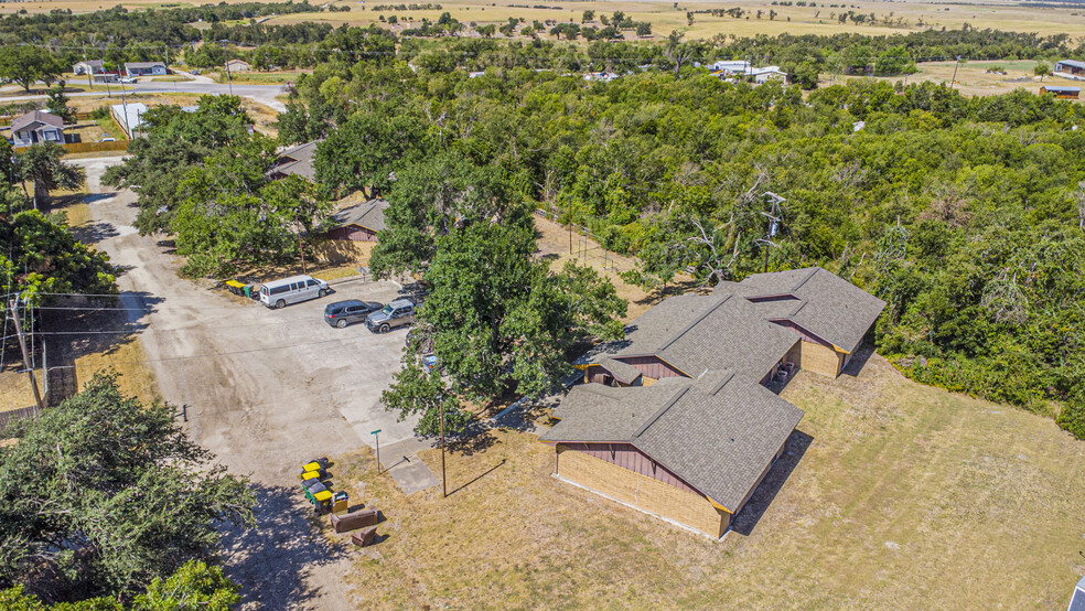 518 Cypress St, Lott, TX for sale - Building Photo - Image 3 of 30