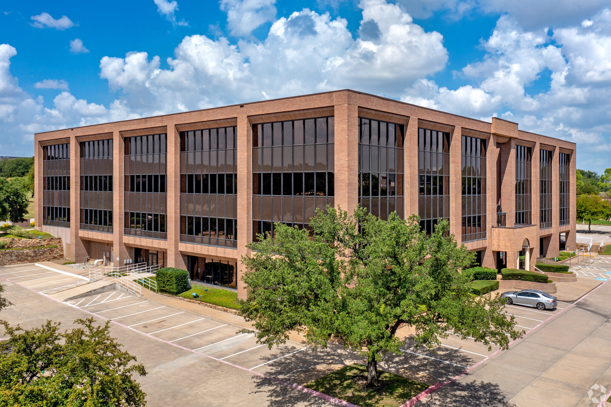 4600 Fuller Dr, Irving, TX for lease Building Photo- Image 1 of 7