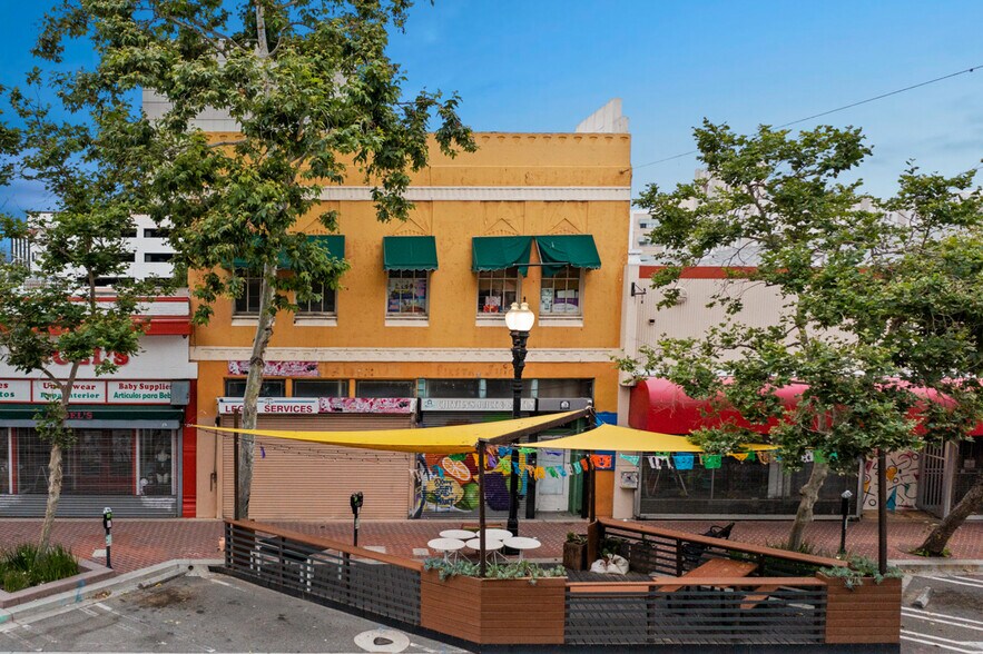 209-211 W 4th St, Santa Ana, CA for sale - Primary Photo - Image 1 of 1