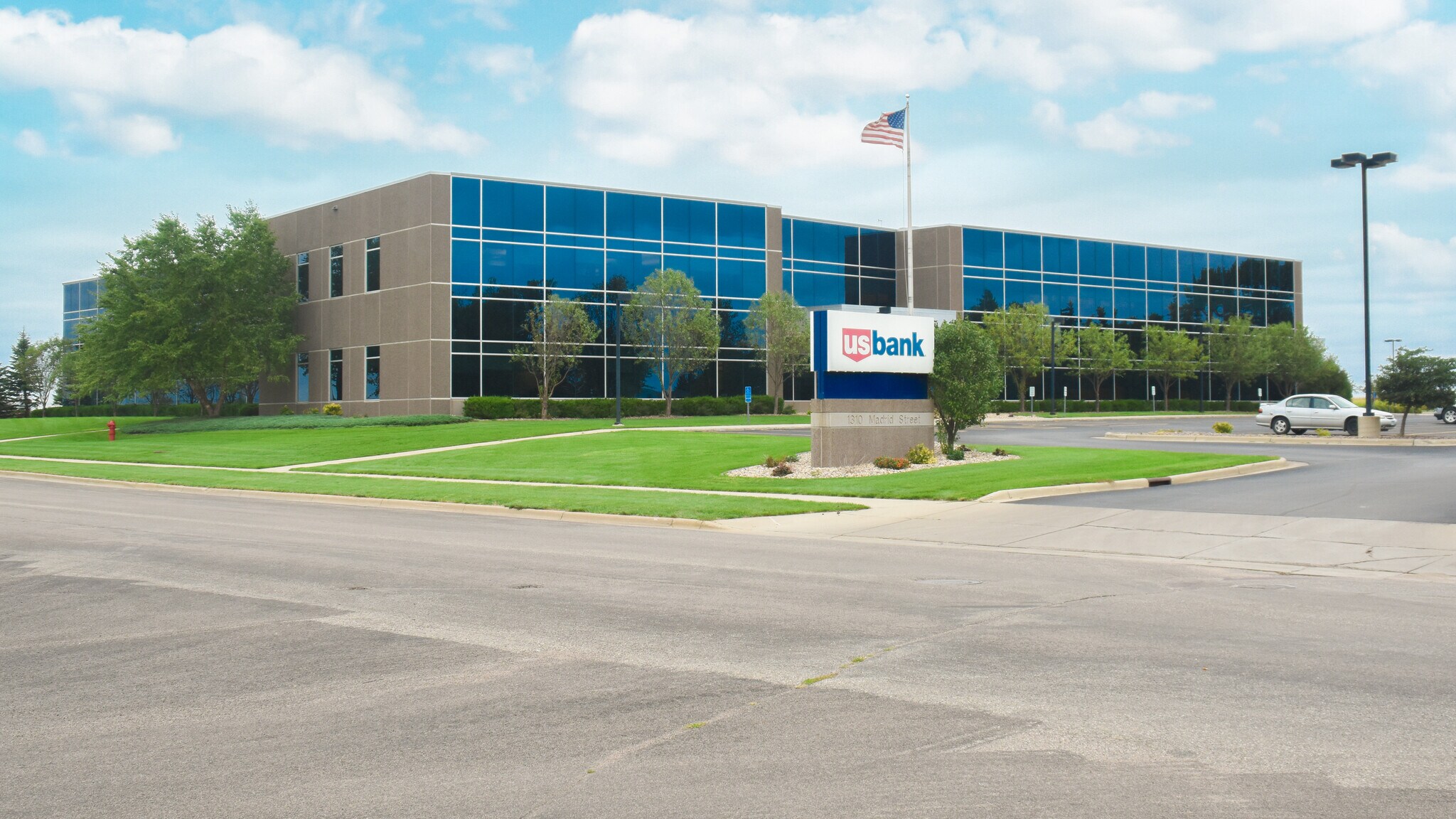 1310 Madrid St, Marshall, MN for sale Primary Photo- Image 1 of 1