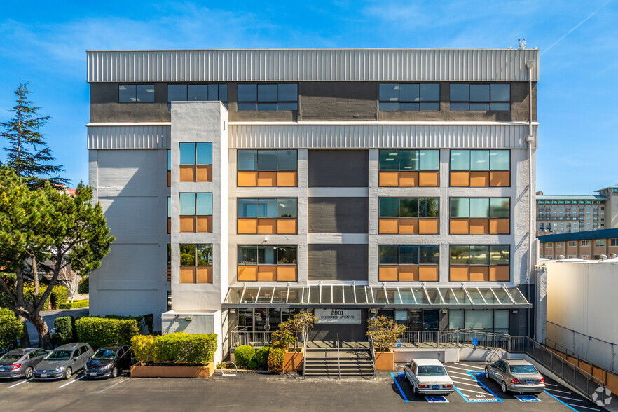 5901 Christie Ave, Emeryville, CA for lease - Building Photo - Image 2 of 17