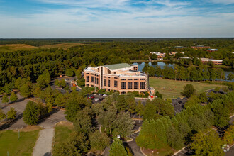 4951 Lake Brook Dr, Glen Allen, VA - aerial  map view