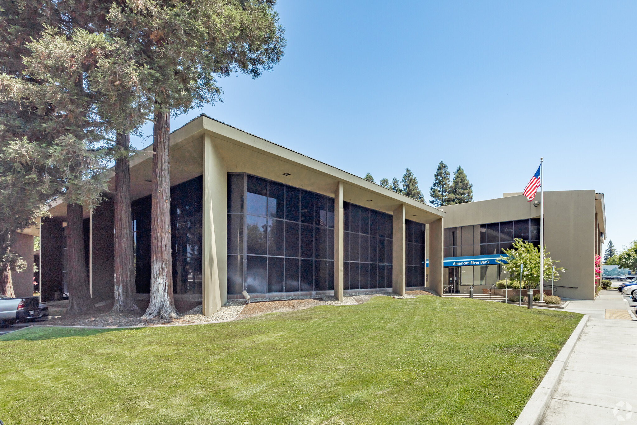 9750 Business Park Dr, Sacramento, CA for sale Building Photo- Image 1 of 1