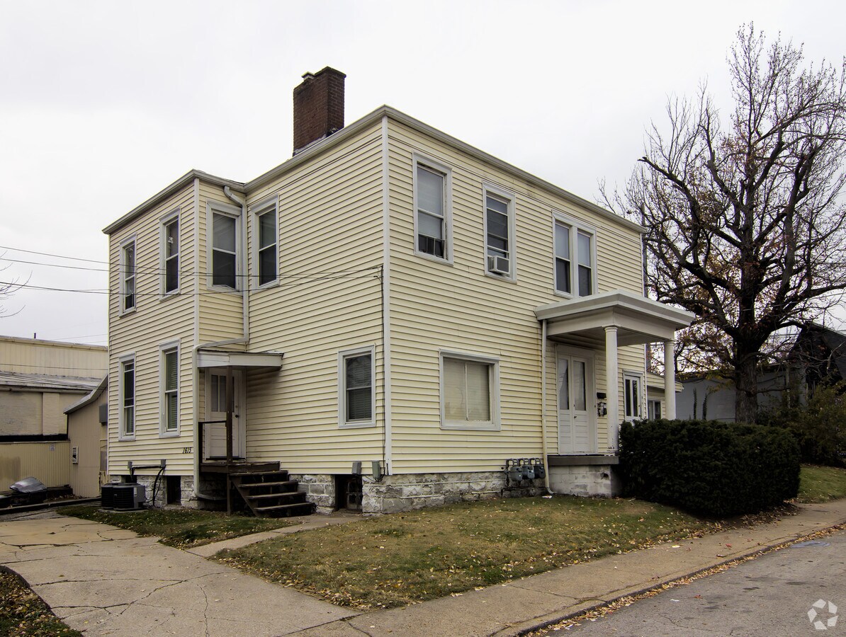 1615 Grinstead Dr, Louisville, KY 40204