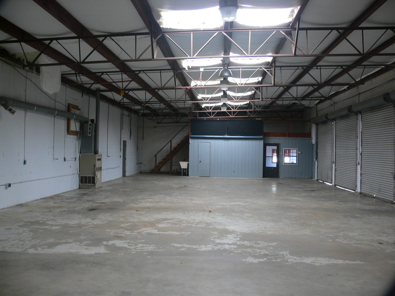 3208 Hwy 21 S, Oxford, AL for lease - Interior Photo - Image 2 of 4