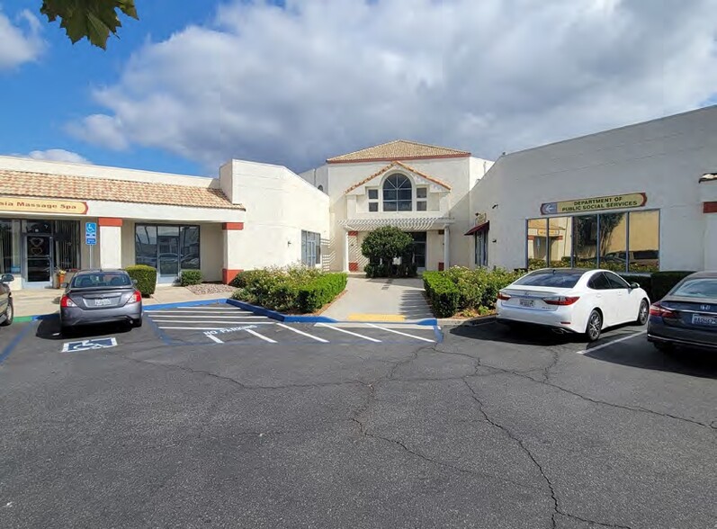 27464 Commerce Center Dr, Temecula, CA for lease - Building Photo - Image 1 of 10