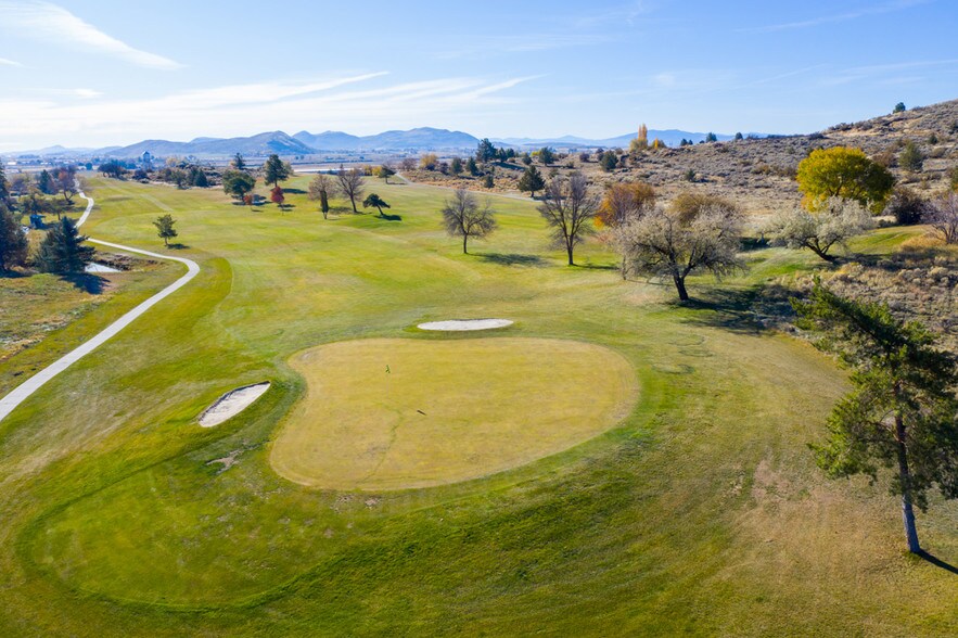 4201 Highway 97 S, Klamath Falls, OR for sale - Building Photo - Image 1 of 1