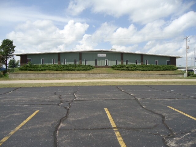 1501 E Wisconsin St, Delavan, WI for sale Building Photo- Image 1 of 1