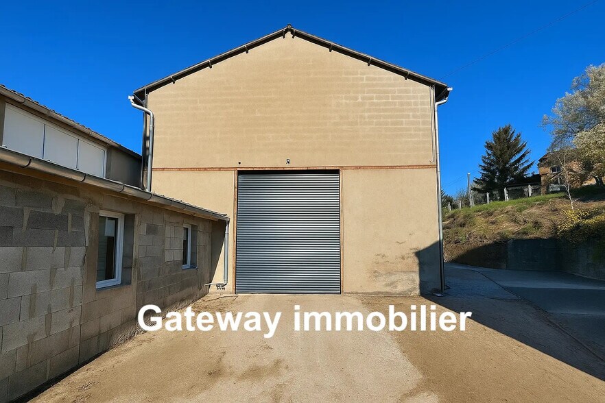 Industrial in Abrest for sale - Building Photo - Image 2 of 14