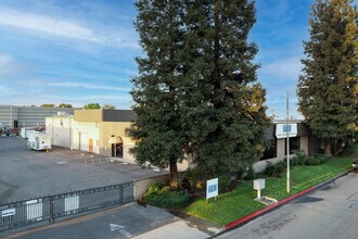 453 W Bedford Ave, Fresno, CA for lease Building Photo- Image 2 of 5