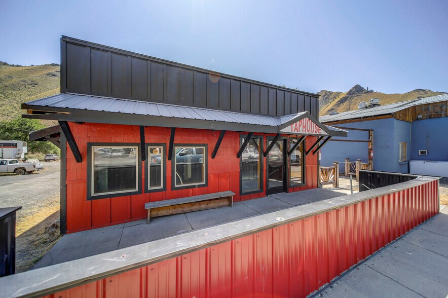 100 S Main St, Riggins, ID 83549