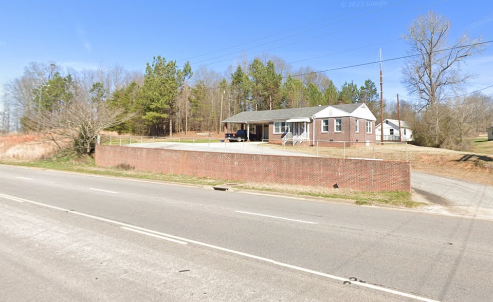 7049 Highway 101, Woodruff, SC for sale - Building Photo - Image 2 of 9