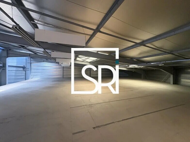 Industrial in Clermont-Ferrand for lease - Interior Photo - Image 2 of 12