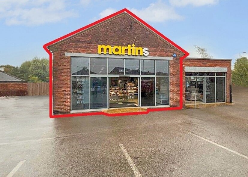 67 Sunny Bank Rd, Bury for sale - Primary Photo - Image 1 of 1