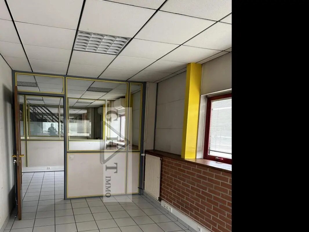 Office in Mitry-Mory for lease Interior Photo- Image 1 of 8