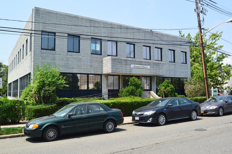 30 S Ocean Ave, Freeport, NY for lease - Primary Photo - Image 3 of 7