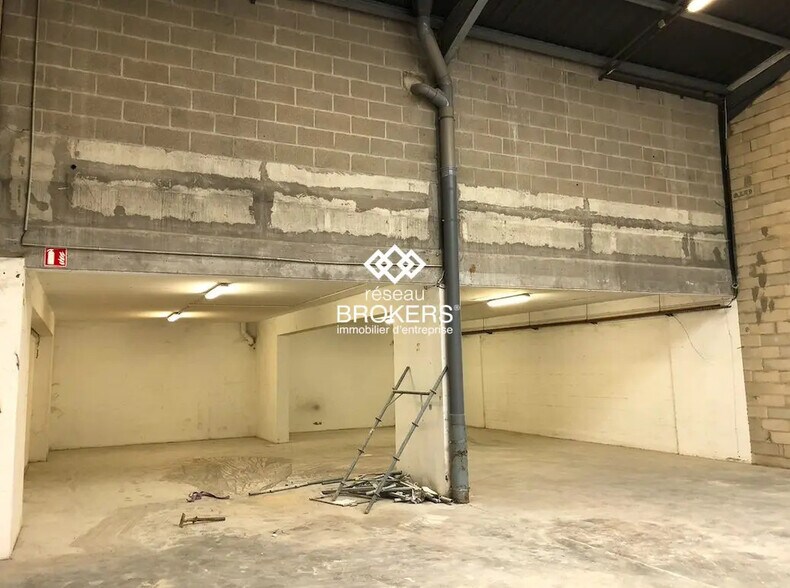 Industrial in Le Thillay for lease - Interior Photo - Image 1 of 3