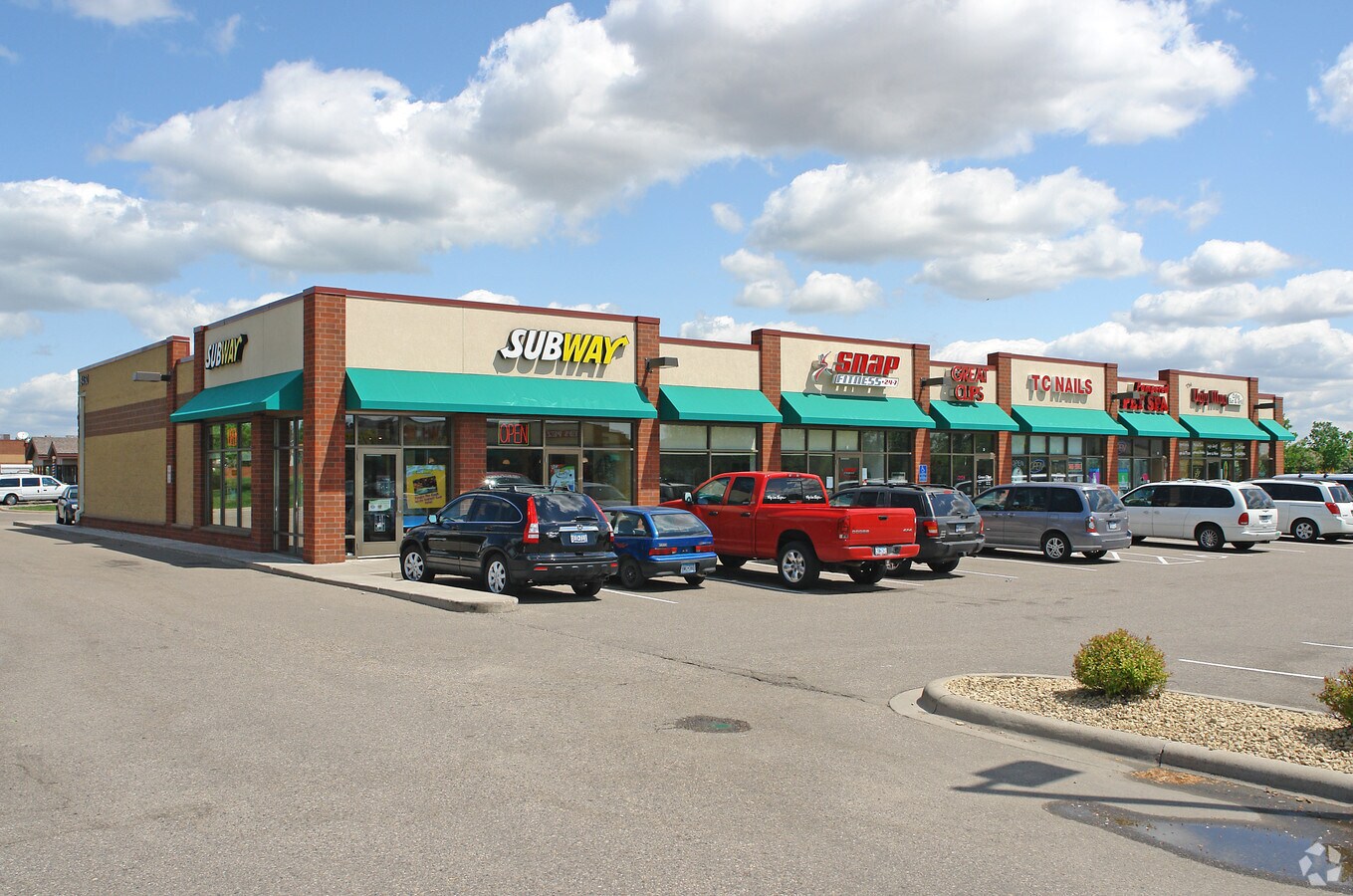 18450 Pilot Knob Rd, Farmington, MN 55024