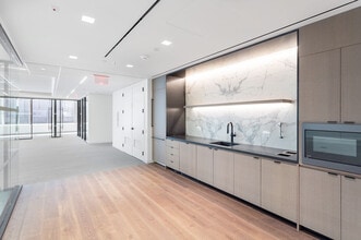 810 Seventh Ave, New York, NY for lease Interior Photo- Image 2 of 5