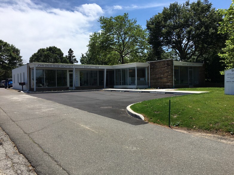 592-596 Hampton Rd, Southampton, NY for sale - Building Photo - Image 1 of 1