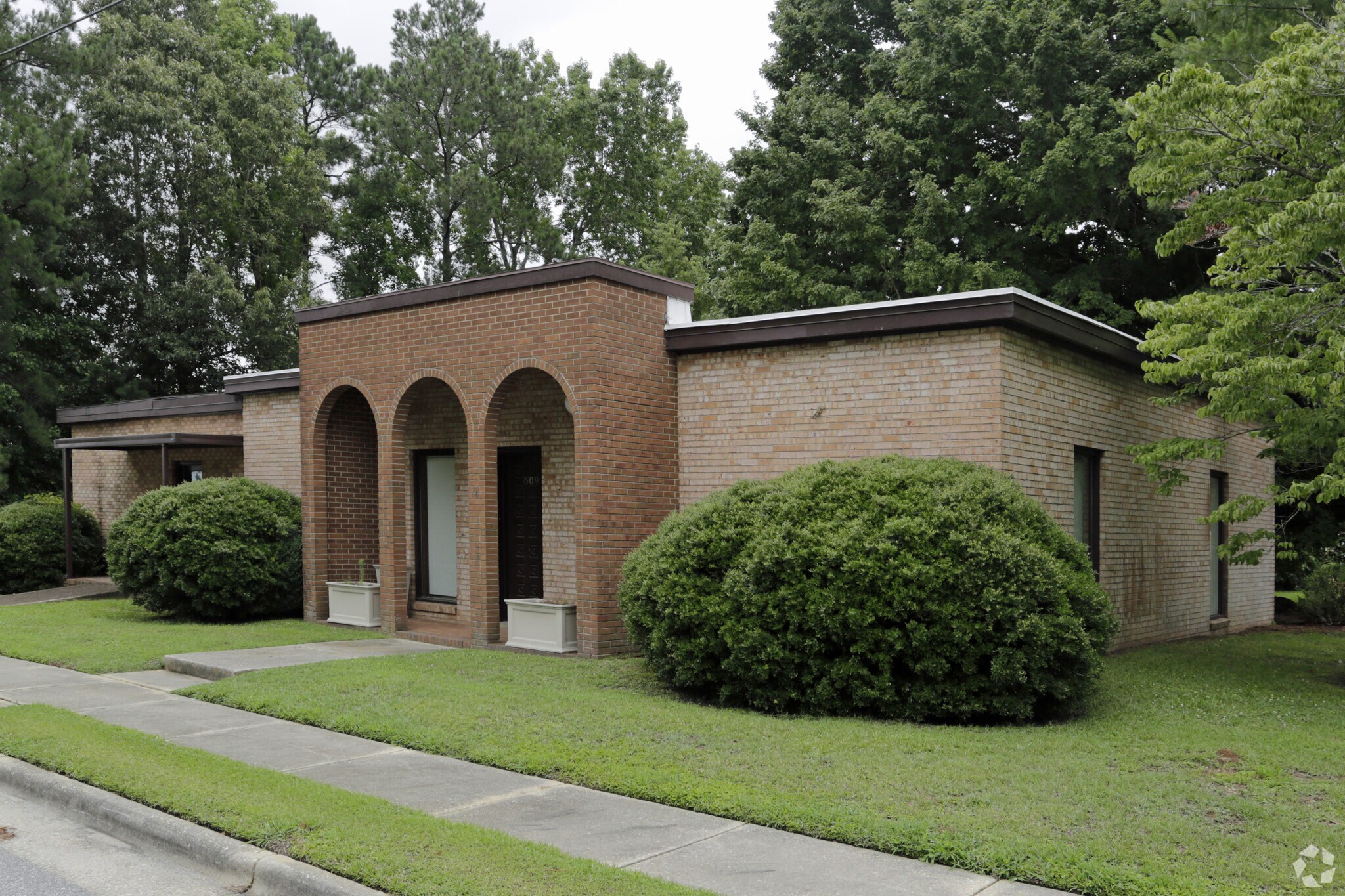 609 1st St, Lillington, NC for sale Primary Photo- Image 1 of 1