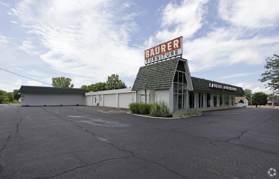 1503 Washington Rd, Washington, IL for sale - Building Photo - Image 1 of 3