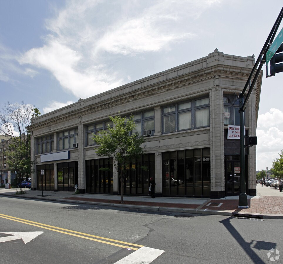 582620 Central Ave, East Orange, NJ 07018
