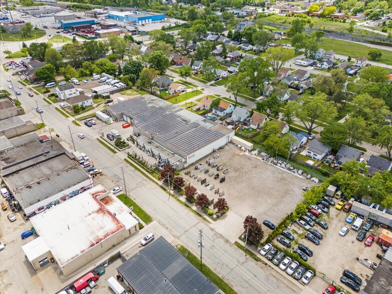 1285 Crawford Av, Windsor, ON for sale - Primary Photo - Image 1 of 8