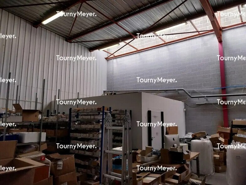 Flex in Toulouse for lease - Interior Photo - Image 3 of 5