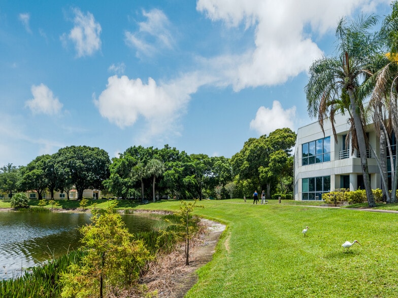 5500 Village Blvd, West Palm Beach, FL for sale - Building Photo - Image 3 of 19