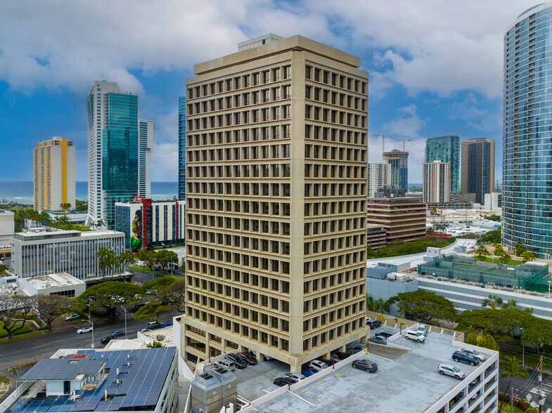 615 Piikoi St, Honolulu, HI for lease - Building Photo - Image 2 of 2