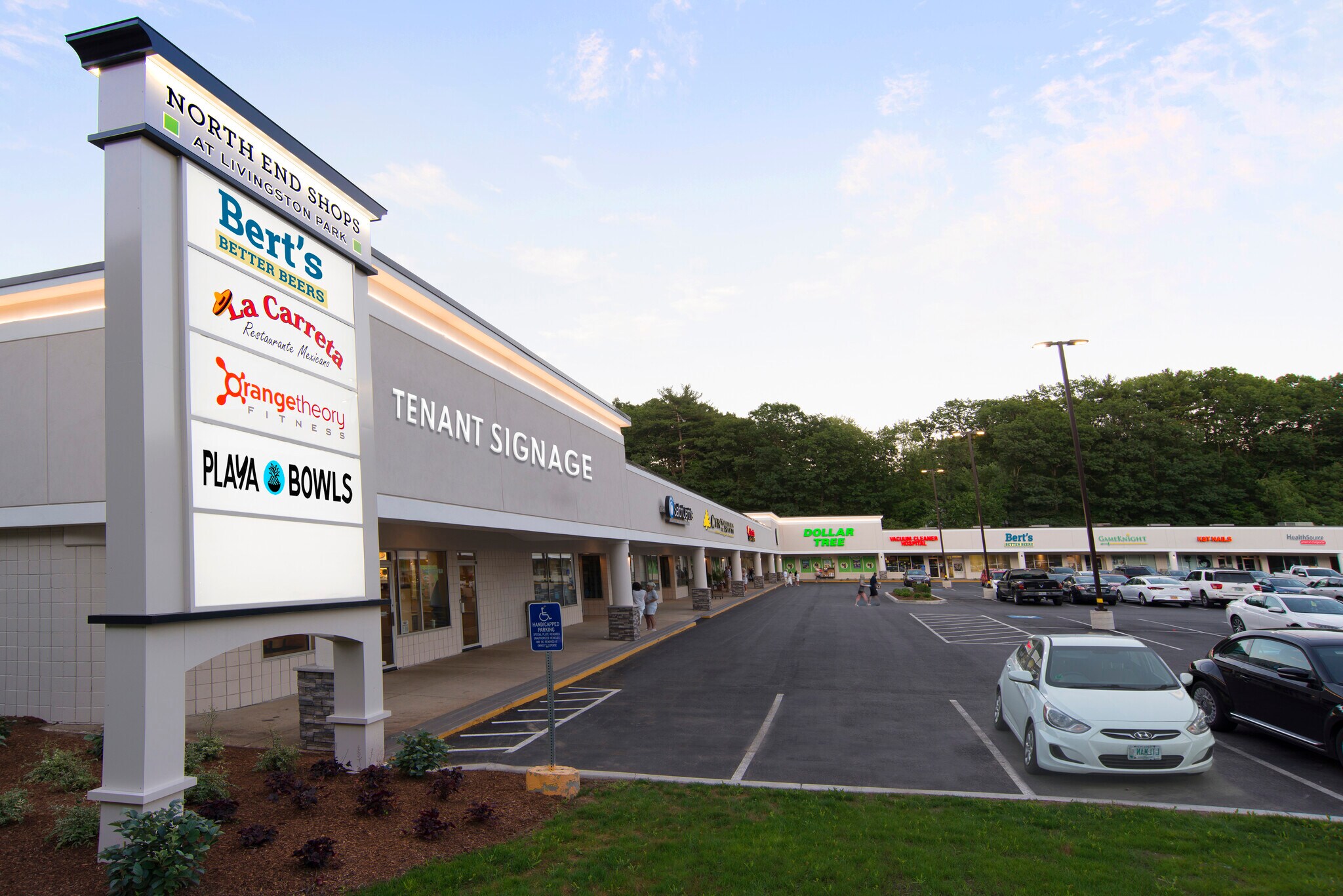 545-555 Hooksett Rd, Manchester, NH for sale Building Photo- Image 1 of 1