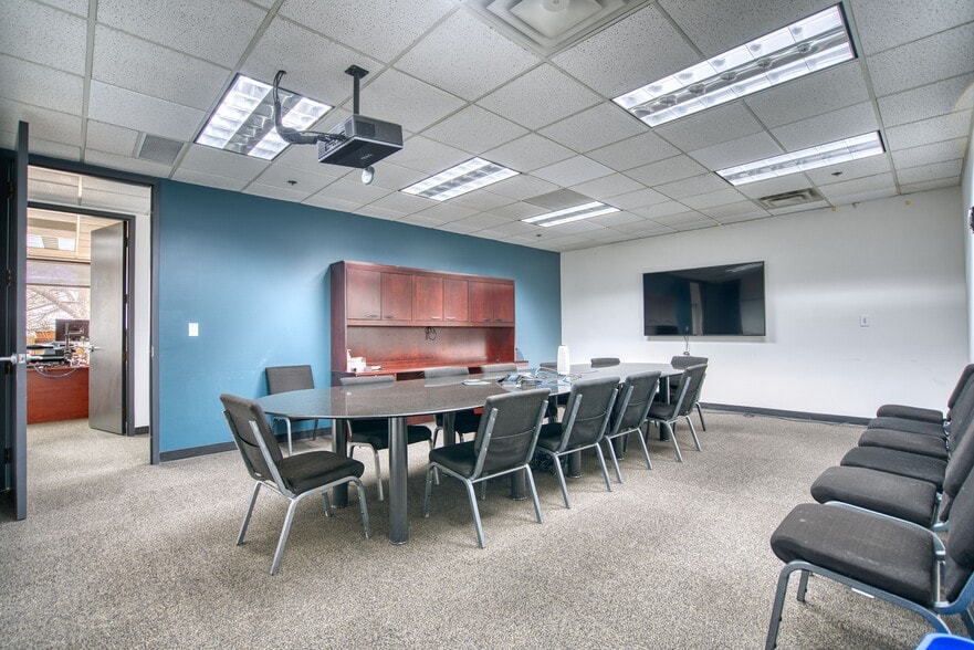 6101 Lookout Rd, Boulder, CO for sale - Interior Photo - Image 3 of 22