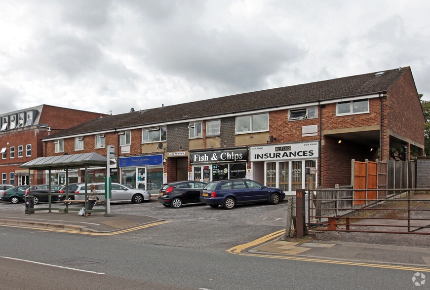 65 Guildford Rd, Lightwater for lease - Building Photo - Image 2 of 3