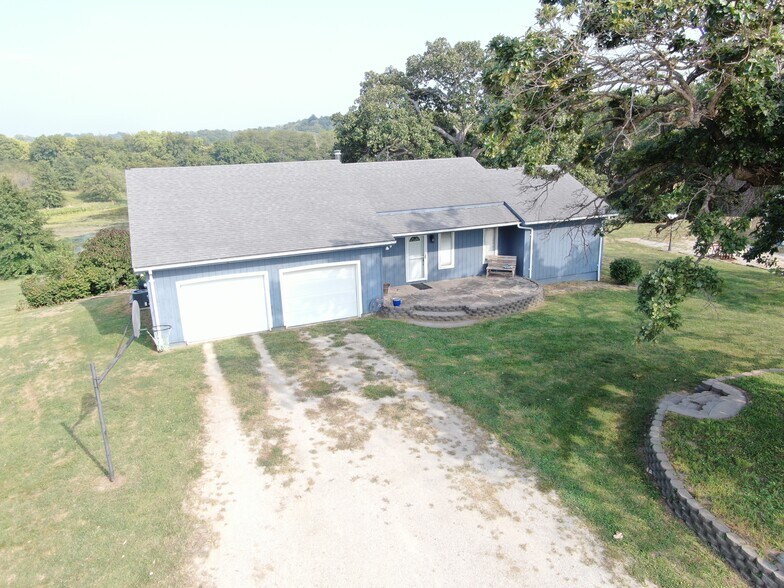 7243 County Road 150, Rosendale, MO 64483 Home & 25 Acres, Andrew