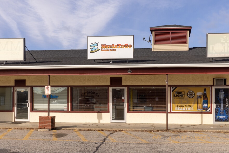 11 Tracy Ln, Hudson, NH for sale - Building Photo - Image 2 of 15