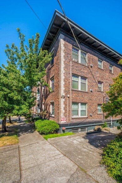 1052 E Thomas St, Seattle, WA for sale - Building Photo - Image 3 of 28