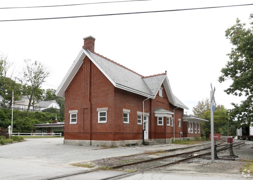 103 Main St, Wilton, NH 03086 Office for Sale